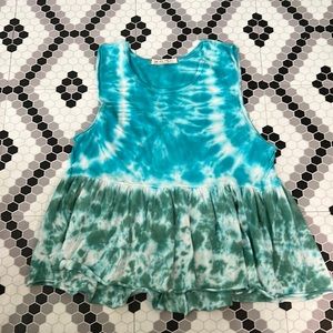 Tie-dye peplum tee